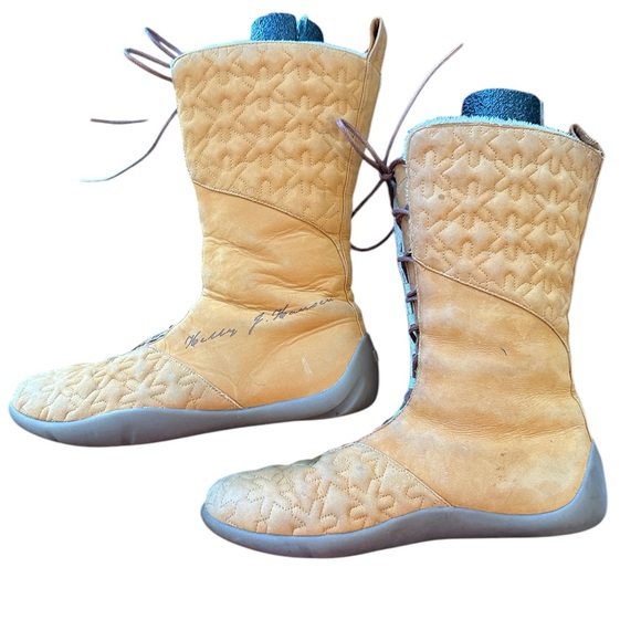 Womens Helly Hansen Leather Embroidered SnowflakeWaterproof Boots Size 7 - Picture 6 of 11